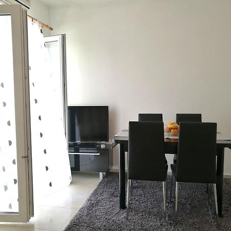 Apartments Jure Miljak Podstrana Exterior photo